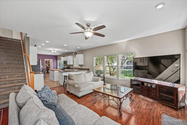 1075 ROBINSON Street, Elburn, IL 60119