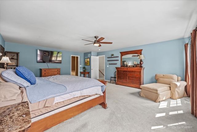 1075 ROBINSON Street, Elburn, IL 60119