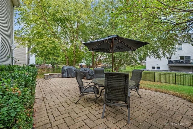 1075 ROBINSON Street, Elburn, IL 60119