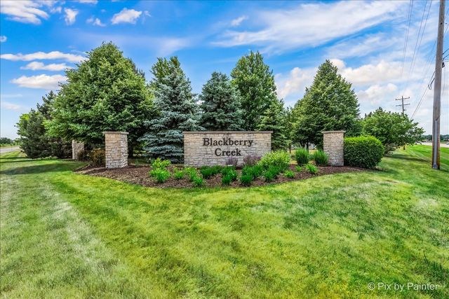 1075 ROBINSON Street, Elburn, IL 60119