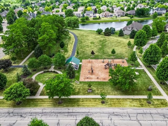 1075 ROBINSON Street, Elburn, IL 60119