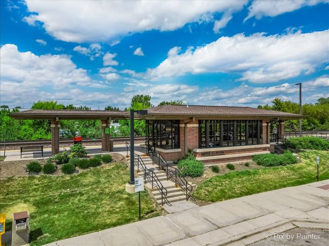 1075 ROBINSON Street, Elburn, IL 60119