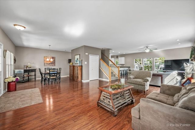 1075 ROBINSON Street, Elburn, IL 60119