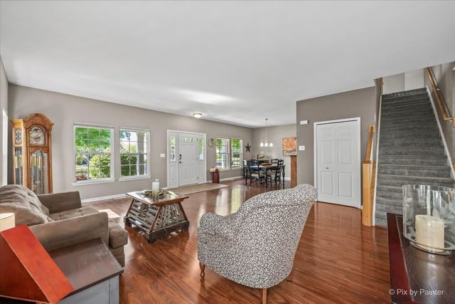 1075 ROBINSON Street, Elburn, IL 60119