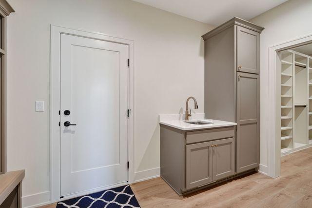 2257 Green Leaf Circle, Norwalk, IA 50211