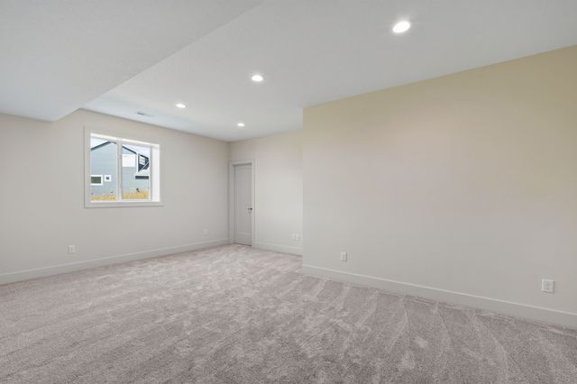 2257 Green Leaf Circle, Norwalk, IA 50211