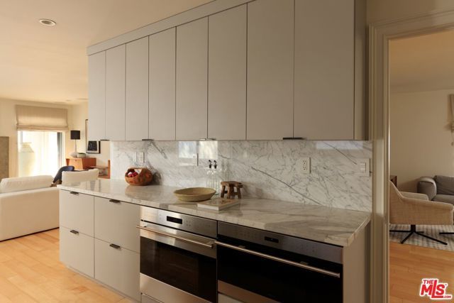 507 N Lucerne Boulevard, Los Angeles, CA 90004