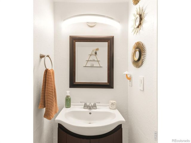 16930 E Stanford Avenue, Aurora, CO 80015