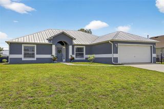 2525 NE 4TH PLACE, Cape Coral, FL 33909