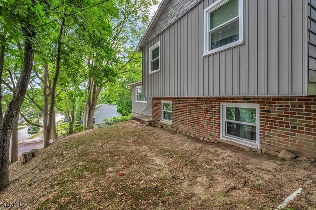 412 Stevenson Avenue, Akron, OH 44312