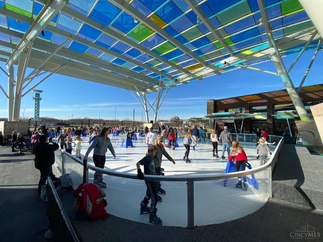 4236 Parkview Drive, Blue Ash, OH 45242