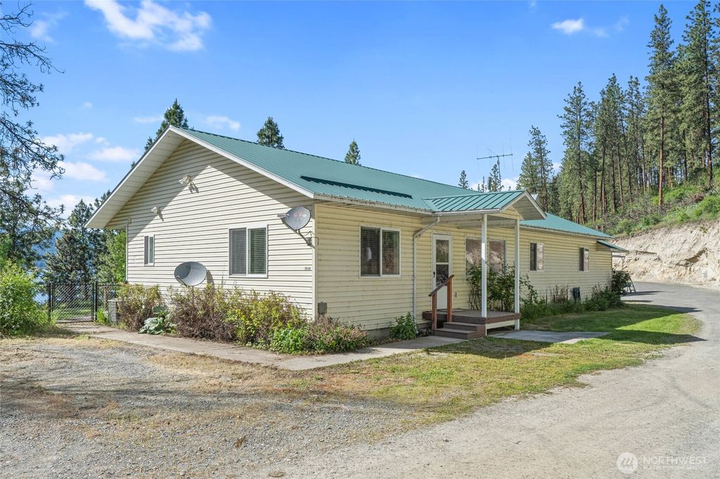 2914 G Hwy 25 S, Rice, WA 99167