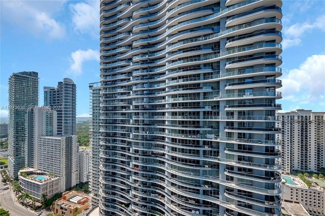 1010 Brickell Ave 3510, Miami, FL 33131