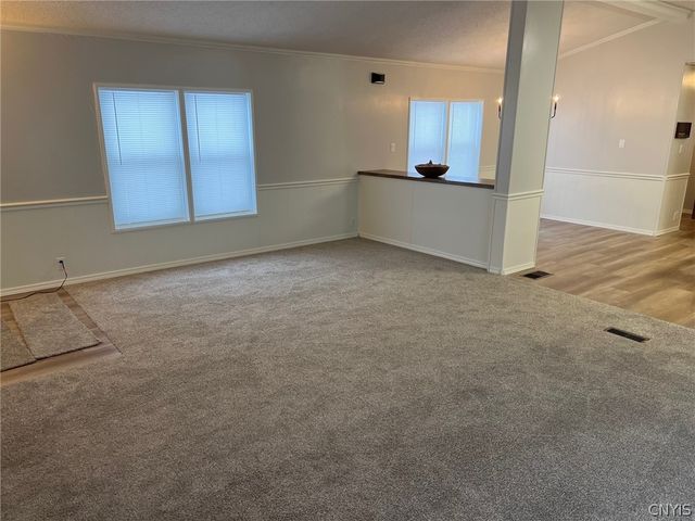 215 BRETT BRAE, New Hartford, NY 13323