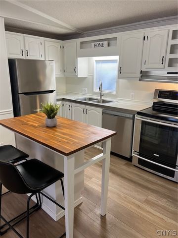 215 BRETT BRAE, New Hartford, NY 13323