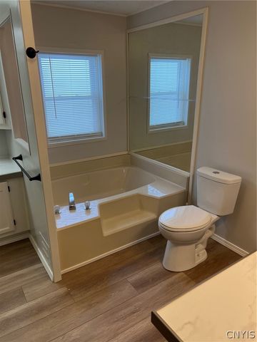 215 BRETT BRAE, New Hartford, NY 13323