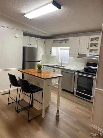 215 BRETT BRAE, New Hartford, NY 13323