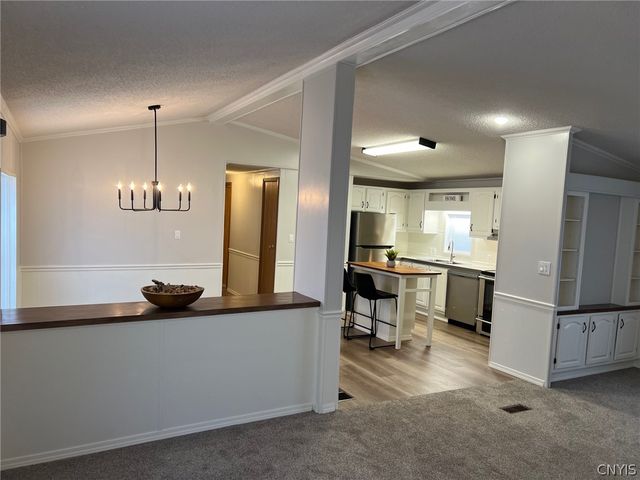 215 BRETT BRAE, New Hartford, NY 13323