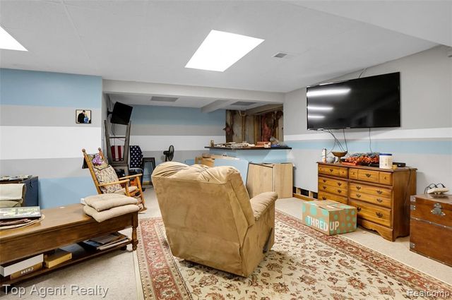 43058 W Kirkwood Drive, Clinton Township, MI 48038