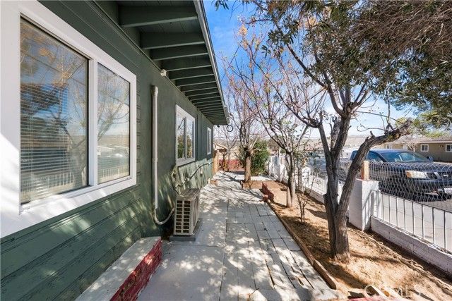 625 E Freedrick Street, Barstow, CA 92311