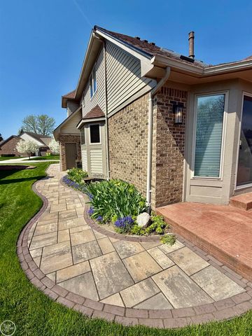 47094 Burning Tree Lane, Macomb Twp, MI 48044