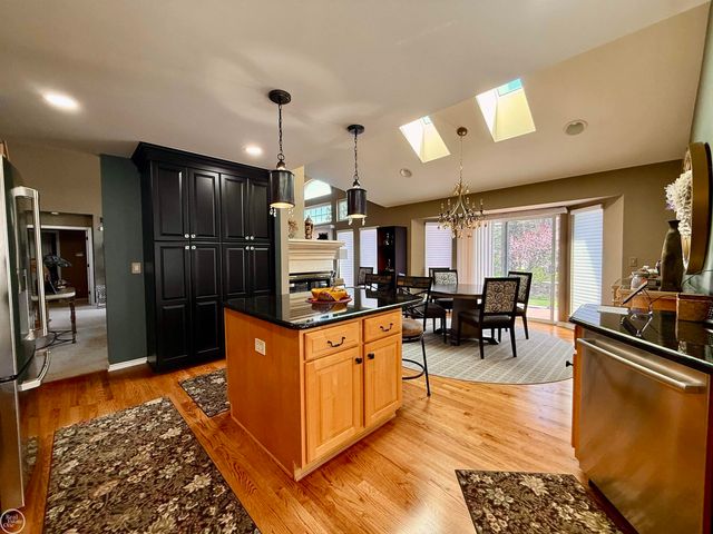 47094 Burning Tree Lane, Macomb Twp, MI 48044