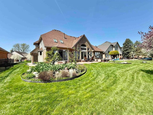 47094 Burning Tree Lane, Macomb Twp, MI 48044