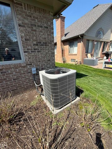 47094 Burning Tree Lane, Macomb Twp, MI 48044