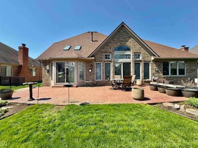 47094 Burning Tree Lane, Macomb Twp, MI 48044