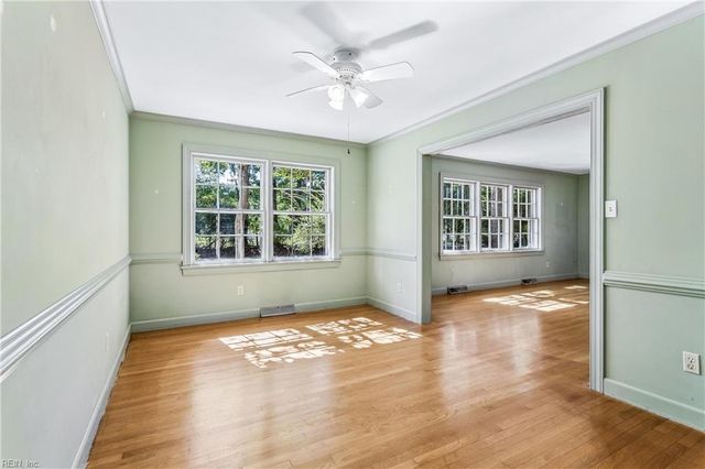 9 Scott RD, Newport News, VA 23606