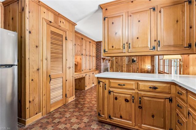 9 Scott RD, Newport News, VA 23606