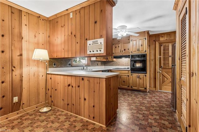 9 Scott RD, Newport News, VA 23606