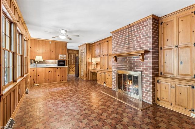9 Scott RD, Newport News, VA 23606