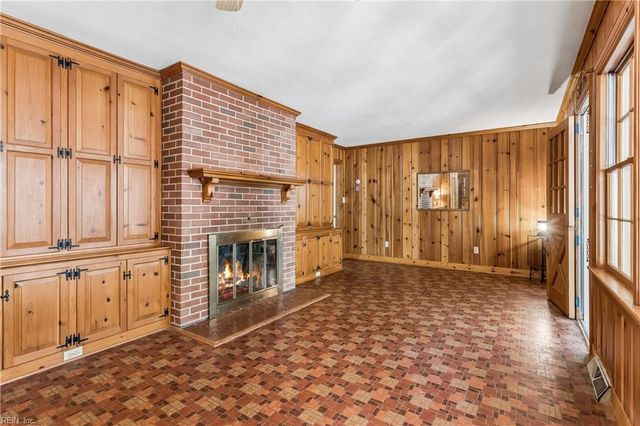 9 Scott RD, Newport News, VA 23606