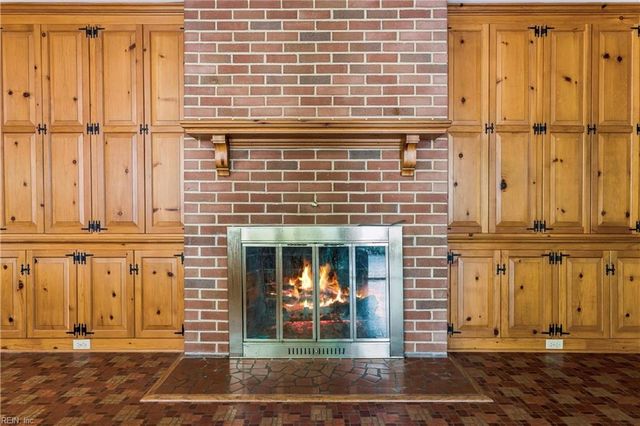 9 Scott RD, Newport News, VA 23606