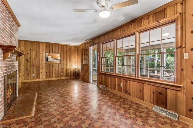 9 Scott RD, Newport News, VA 23606