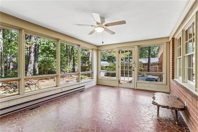 9 Scott RD, Newport News, VA 23606