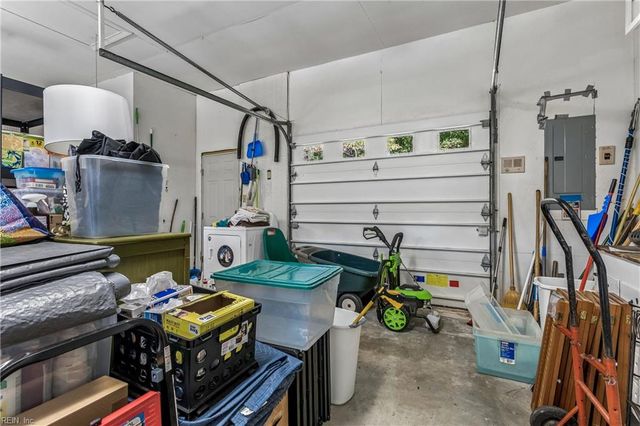 9 Scott RD, Newport News, VA 23606