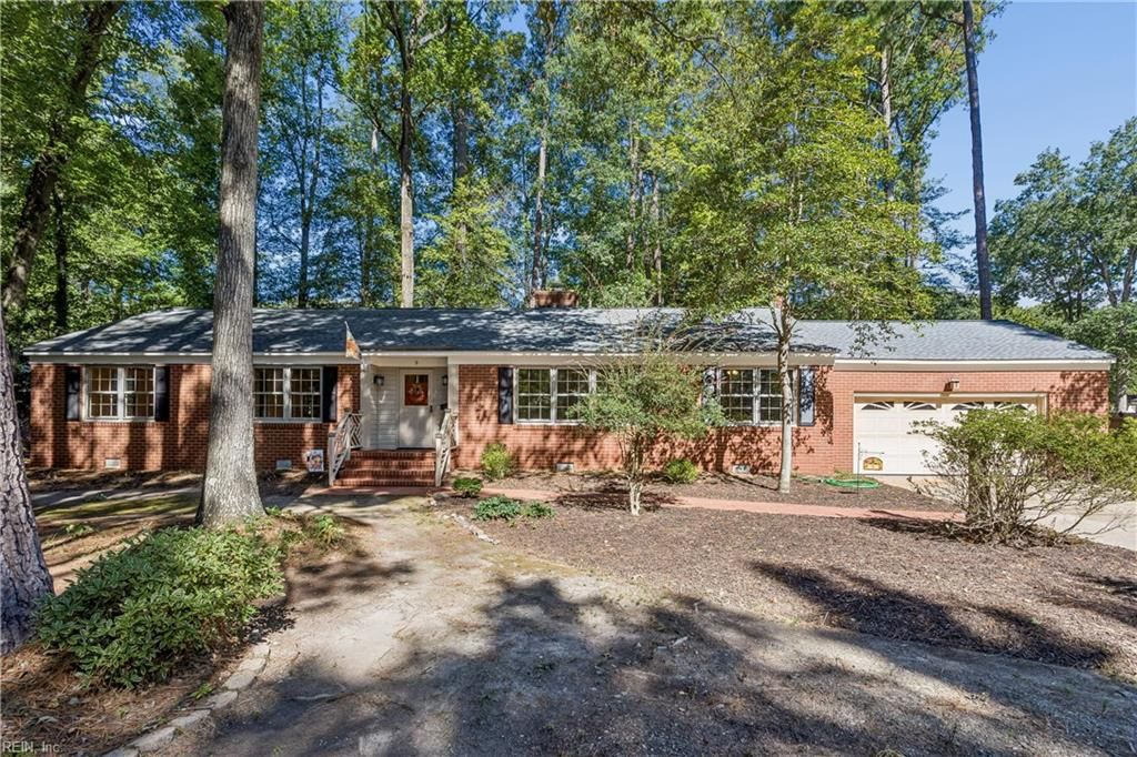 9 Scott RD, Newport News, VA 23606