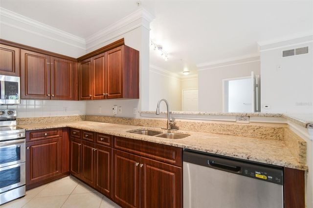 4304 BAYSIDE VILLAGE DRIVE 103, Tampa, FL 33615