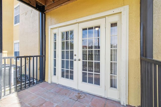 4304 BAYSIDE VILLAGE DRIVE 103, Tampa, FL 33615