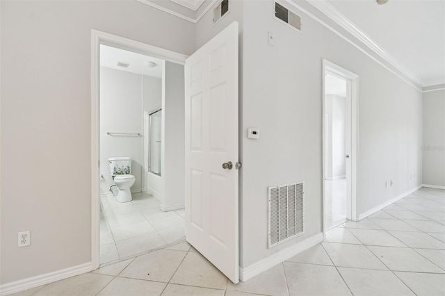 4304 BAYSIDE VILLAGE DRIVE 103, Tampa, FL 33615