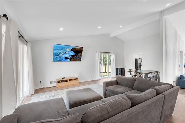 5360 Willow Point Parkway, Marietta, GA 30068