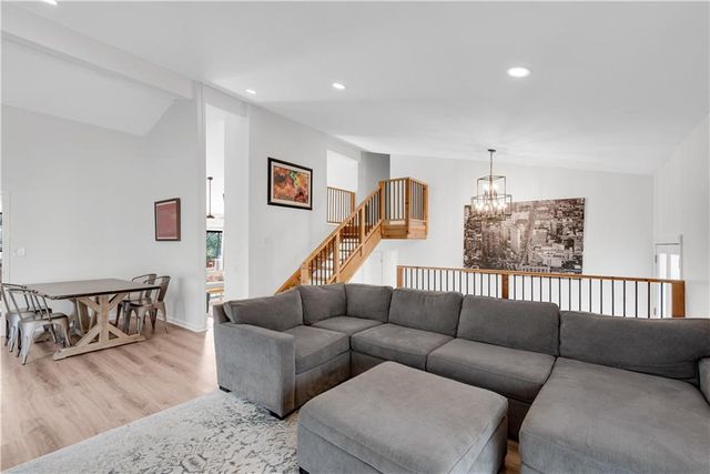 5360 Willow Point Parkway, Marietta, GA 30068