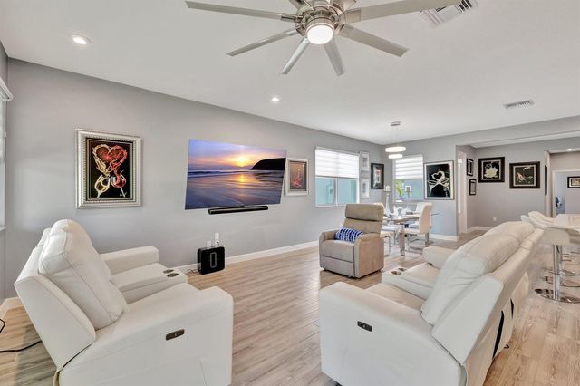 11527 SW Viridian Boulevard, Port St. Lucie, FL 34987