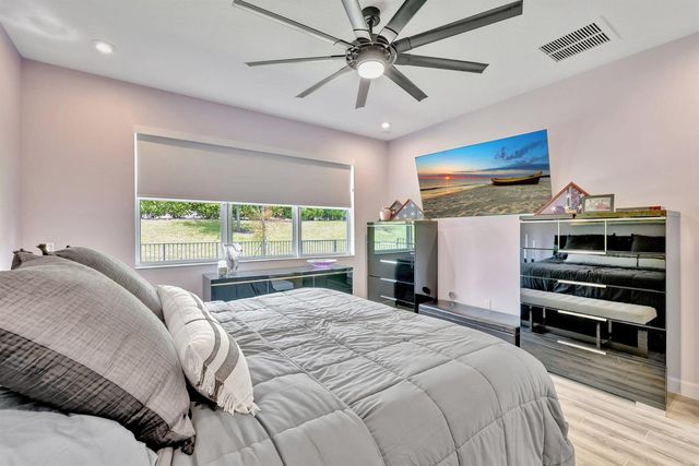 11527 SW Viridian Boulevard, Port St. Lucie, FL 34987