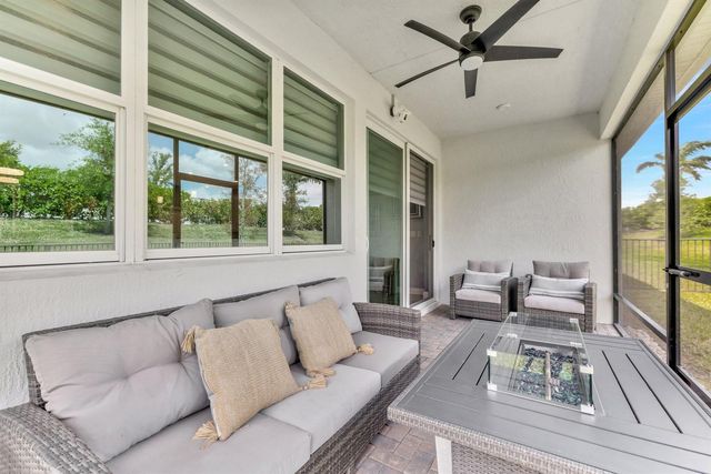 11527 SW Viridian Boulevard, Port St. Lucie, FL 34987