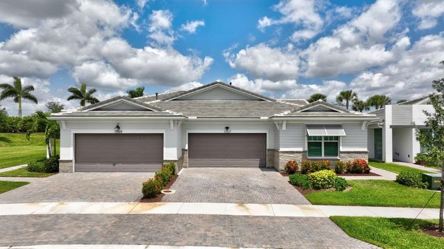 11527 SW Viridian Boulevard, Port St. Lucie, FL 34987