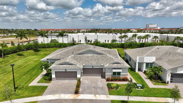 11527 SW Viridian Boulevard, Port St. Lucie, FL 34987
