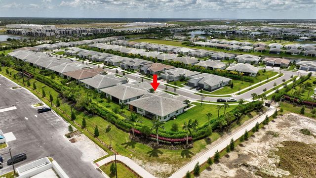 11527 SW Viridian Boulevard, Port St. Lucie, FL 34987